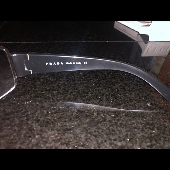 Prada sunglasses (polarized) - Picture 3 of 8